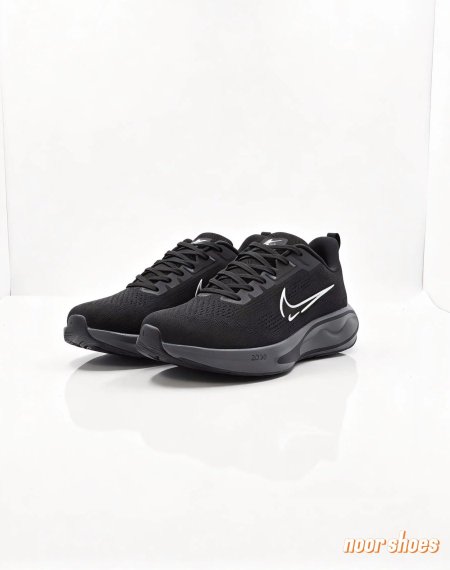 اسود و رمادي